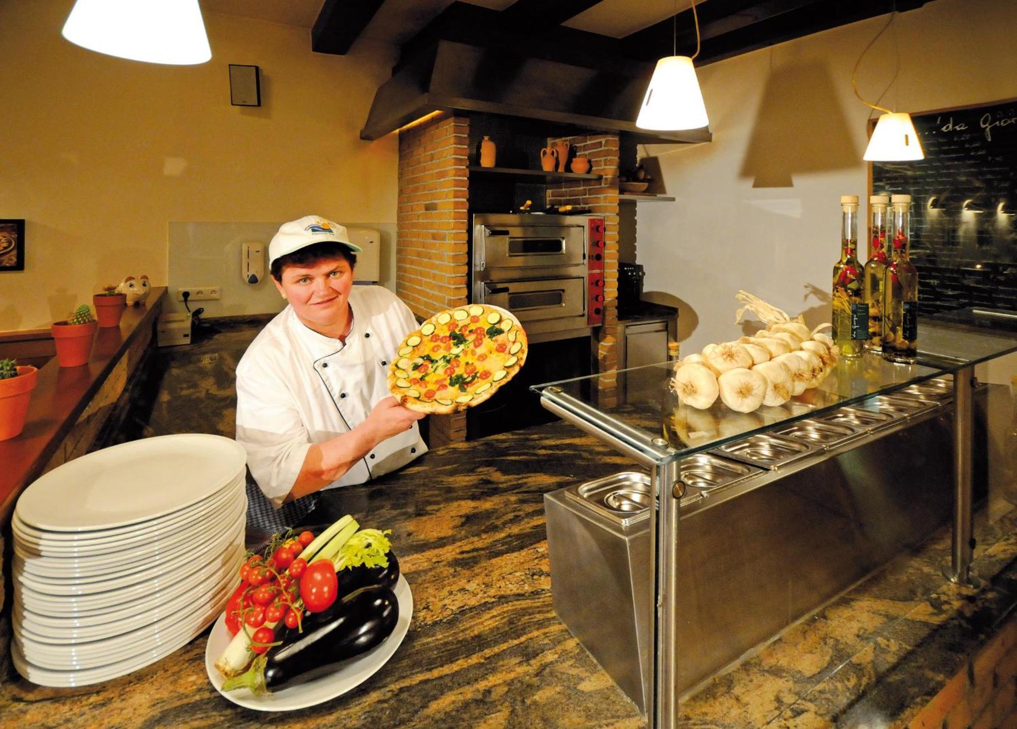 Ferienparadies Natterer See Holiday park Neu Gotzens